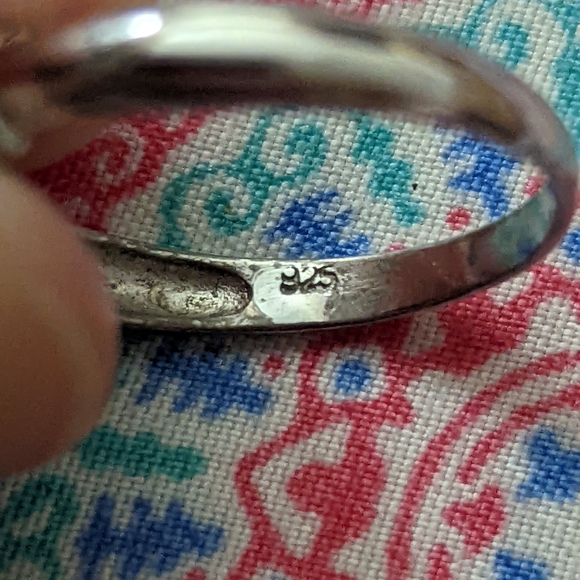 Silver ring - Picture 2 of 2